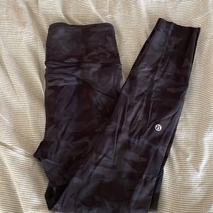 Lululemon fast and free in 25” camo